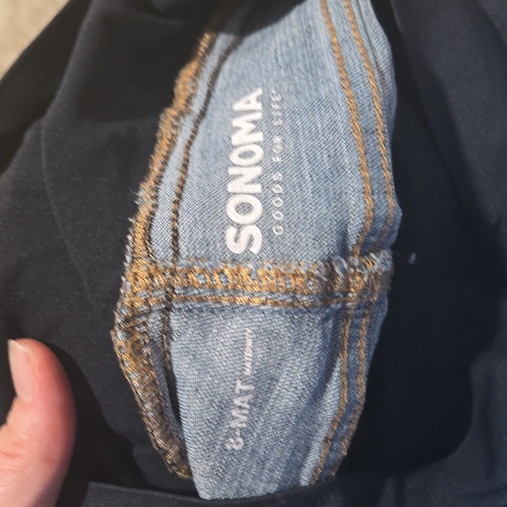 Size 8 Maternity Denim Shorts - Picture 6 of 6